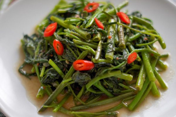 Resep Tumis Kangkung Ayam Cincang: Lauk Praktis untuk Bekal Sehari-hari