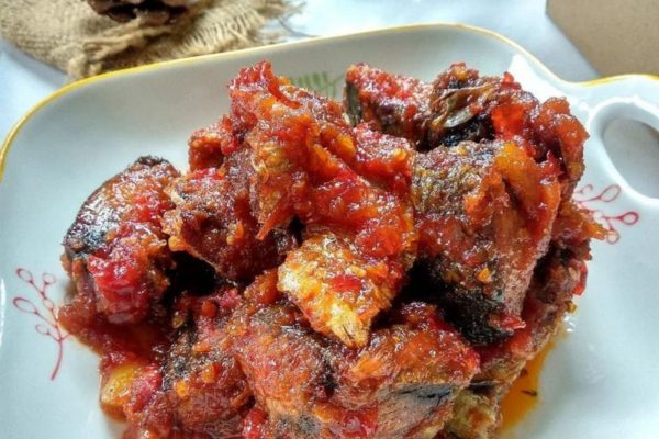 Resep Tongkol Bumbu Cabai, Sensasi Pedas Gurih yang Melekat di Lidah