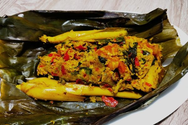 Resep Pepes Teri Segar, Lauk Nikmat dengan Bumbu Rempah yang Menggoyang Lidah