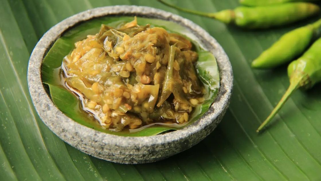 Sambal Hijau Segar Menggoda: Resep Pedas Mantap Penambah Nafsu Makan