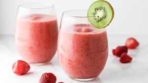 Smoothie Stroberi dan Kiwi