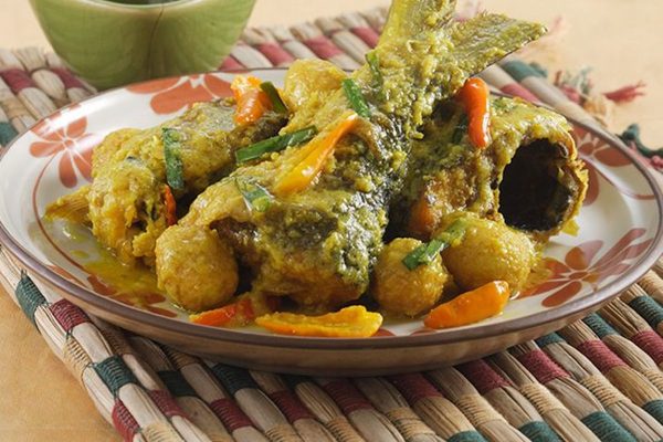 Ikan Goreng Bumbu Acar: Lauk Praktis dan Segar untuk Bekal Harian