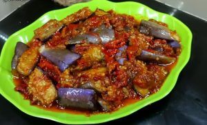 Tumis Terong Ungu Pedas Cabai Merah
