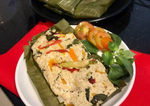 Pepes Tahu Wortel dan Daun Bawang