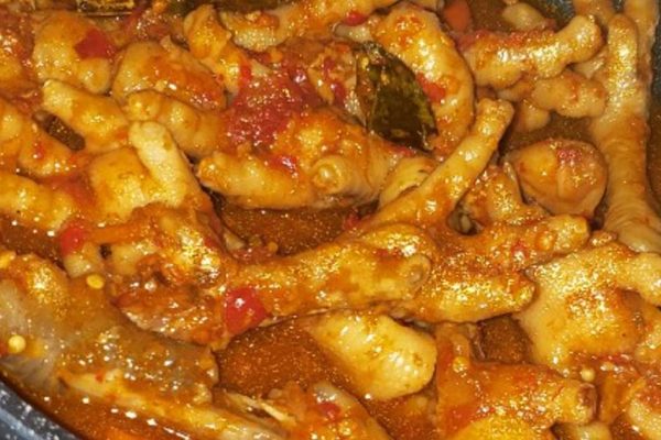 3 Resep Ceker Ayam Kuah Pedas Manis yang Siap Menghangatkan Harimu