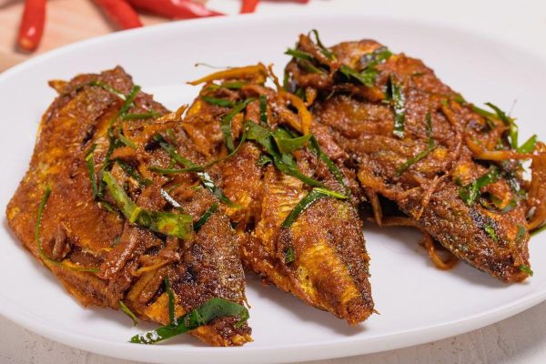 3 Resep Ikan Goreng dengan Sentuhan Bumbu Nusantara