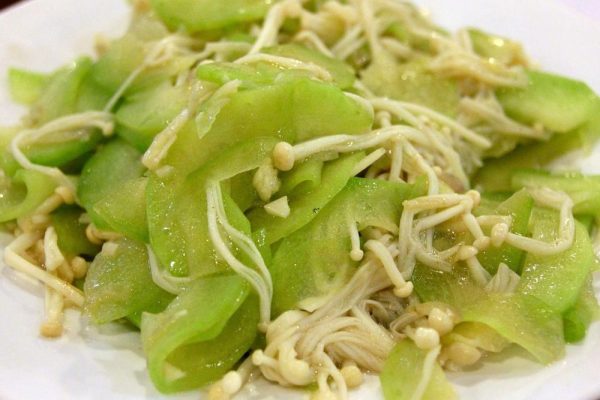 Resep Oseng Labu Siam dan Jamur Enoki yang Hemat dan Bergizi