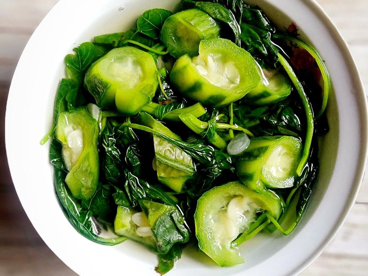 Resep Sayur Bening Oyong dan Bayam, Makanan Sehat yang Lezat dan Ringan