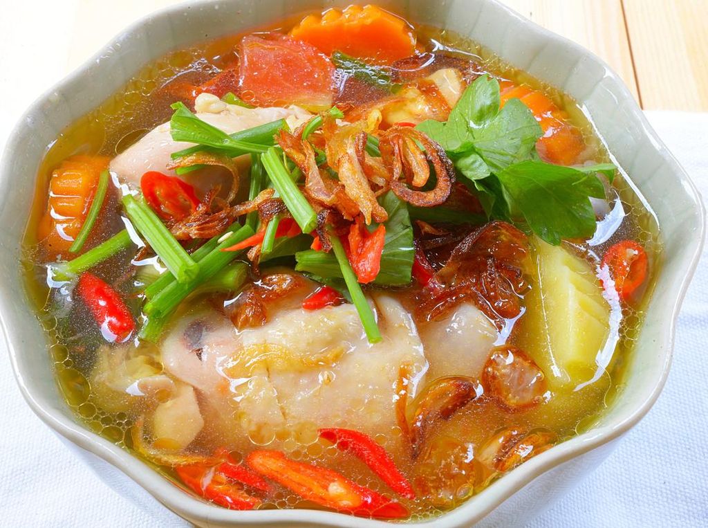 Resep Sup Ayam Sayuran Berkuah Kaldu Pedas yang Bikin Nagih