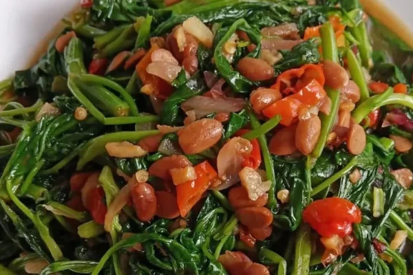 Resep Sederhana Tumis Kangkung Tauco Pedas: Enak, Cepat, dan Hemat