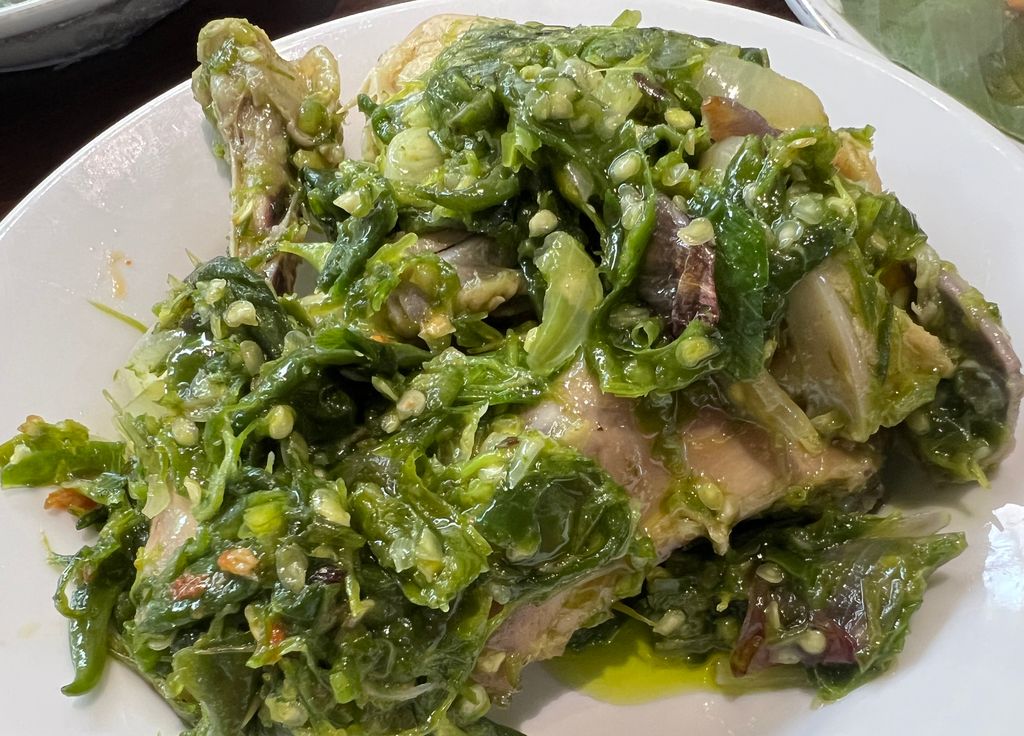 Ayam Cabe Hijau Khas Padang: Pedas Segar yang Bikin Lahap Nasi