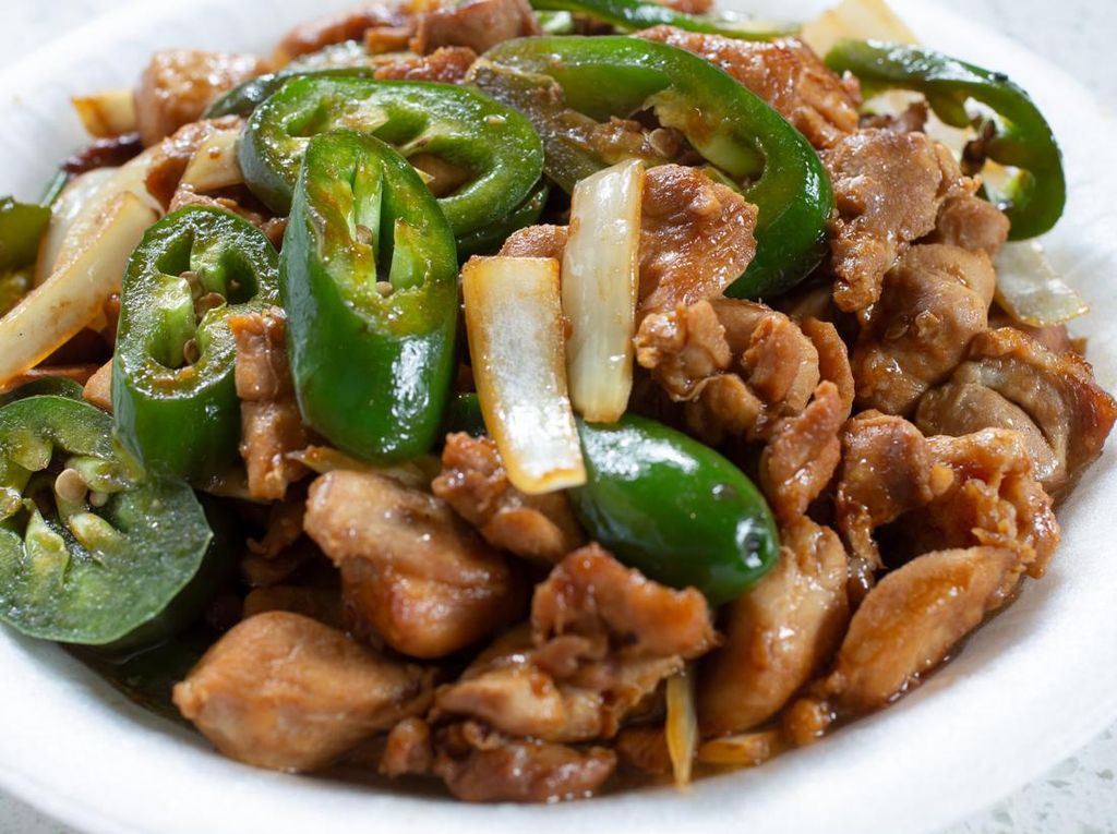 Resep Praktis Tumis Ayam Gurih yang Bisa Kamu Coba di Rumah
