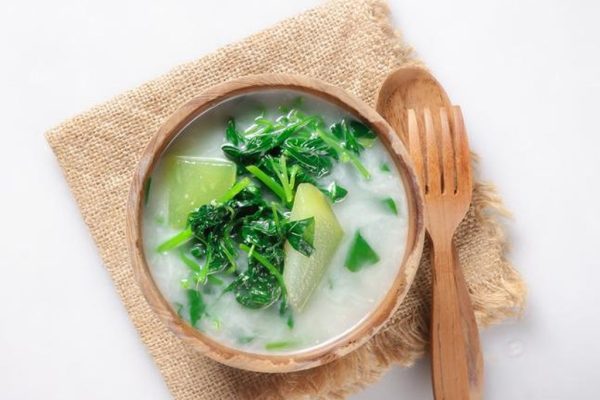 Resep Bayam Anti Bosan: Padukan dengan Oyong dan Telur, Hasilnya Nikmat!