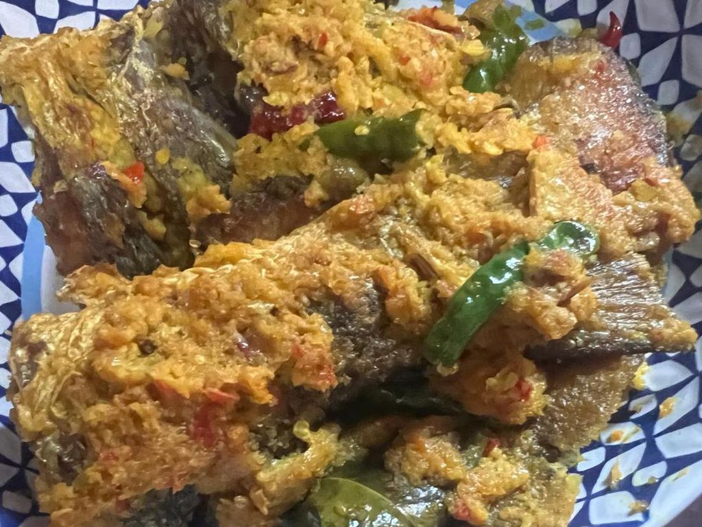 Resep Rumahan Ikan Goreng Acar Kuning: Gurih, Asam, dan Menggoda!